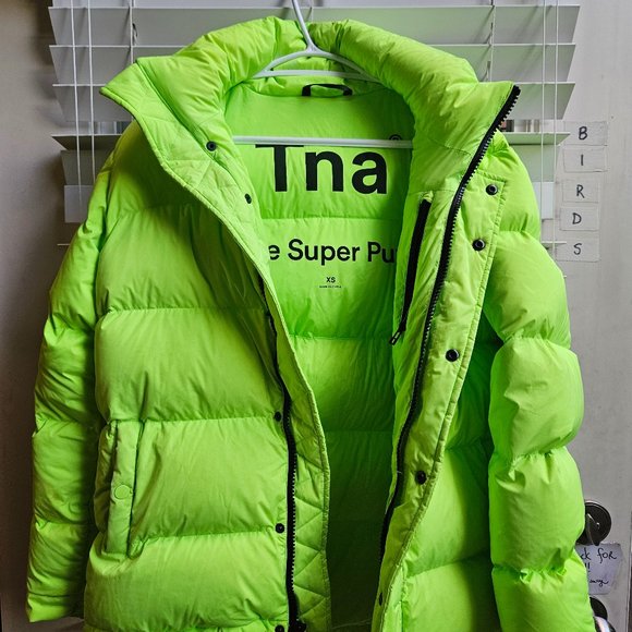 Aritzia xs Superpuff - Picture 1 of 4